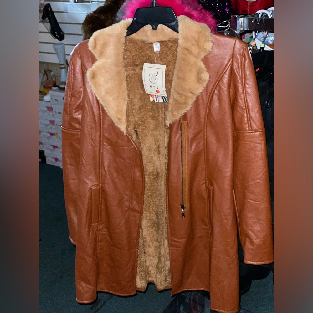 Caramel Faux Leather & Faux Fur Jacket – Size XL (Fits Like Large)